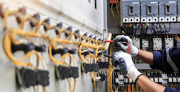 Professional Electrician technician working in Toulon, IL